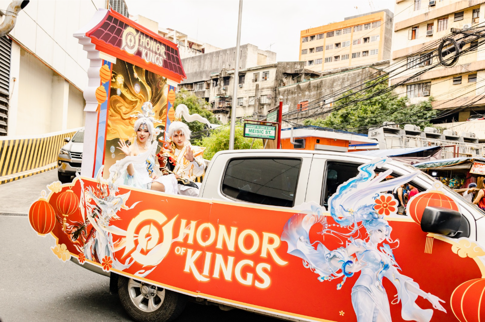HOK Branded Parade Float